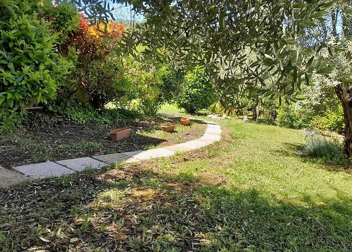 Et Salle De Bain Prive S'ouvrant Sur Terrasse, Jardin Et Cuisine D'ete * Quillan