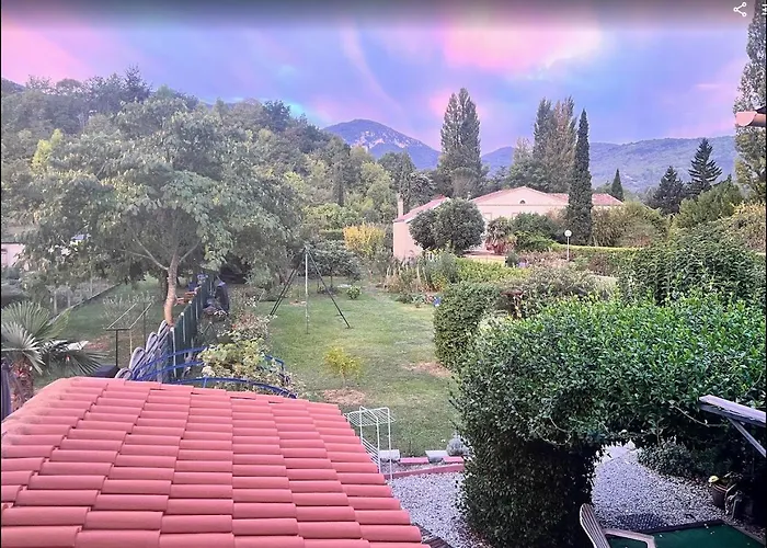 Et Salle De Bain Prive S'ouvrant Sur Terrasse, Jardin Et Cuisine D'ete Gospodarstwo wiejskie